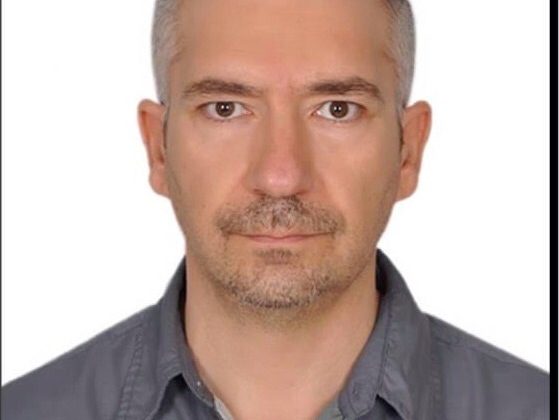 Ailesine şiddet uygulayan babasını öldürdü
