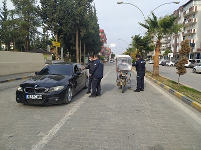 Reyhanlı'da sokağa çıkma kısıtlaması ile birlikte denetimler devam ediyor