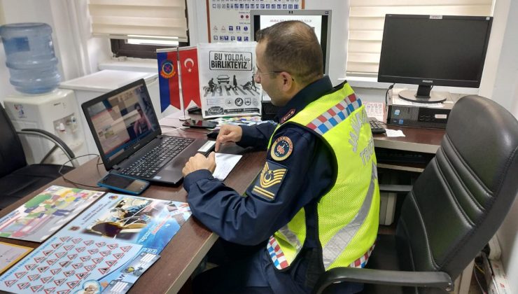 Dörtyol’da jandarmadan öğrencilere online trafik eğitimi