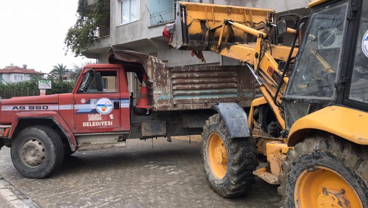 SAMANDAĞ’DA TEMİZLİK ÇALIŞMALARI ARALIKSIZ DEVAM EDİYOR