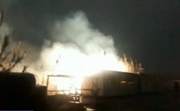 Hatay'da kopan elektrik telleri kamışlık alanda yangın çıkardı