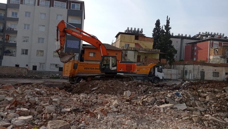 BAŞKAN YAVUZ; “HÜKÜMET KONAĞI KAZI ÇALIŞMALARINA BAŞLADIK. İLÇEMİZE HAYIRLI OLSUN”