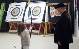 Engelli okçu, geleceğin okçularını yetiştiriyor