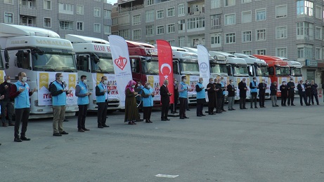 Kayseri’den sınır bölgesine 13 tır gıda yardımı