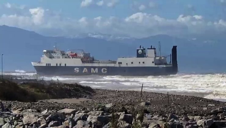 İskenderun Körfezinde hacizli gemi karaya oturdu