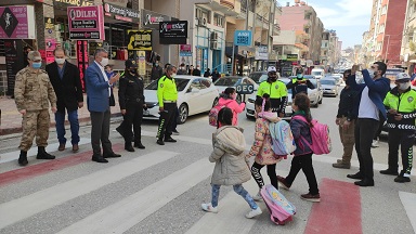 Samandağ’da “Yaya önceliği kırmızı çizgimizdir” uygulaması