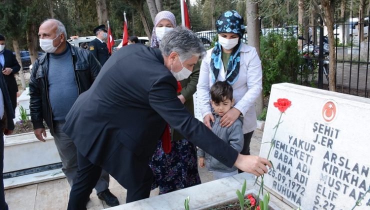 KIRIKHAN’DA ÇANAKKALE ŞEHİTLERİ ANILDI