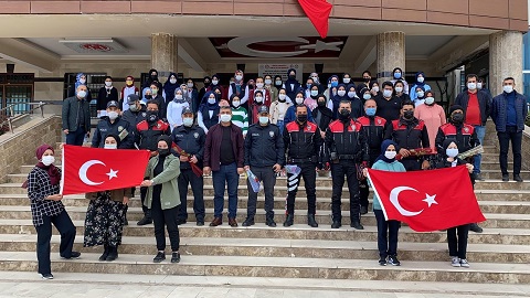 Lise öğrencilerinden polislere kavga ihbarıyla sürpriz