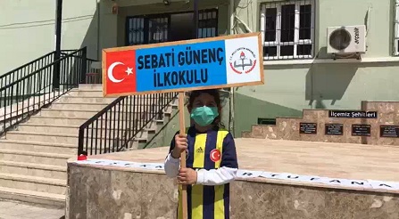 Ozan Tufan ve Rojin Tufan’dan “El Birliği Projesi” ile Hataylı öğrencilere kütüphane desteği