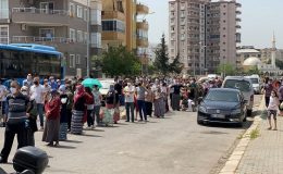 Hatay’da pazarcı esnafı 20 ton sebzeyi ücretsiz dağıttı
