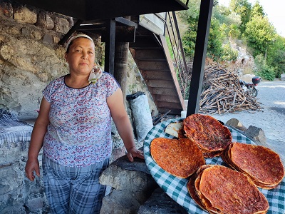 Hataylı kadınların geçim kaynağı sac ve tandır ekmeği