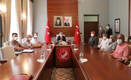 Vali Doğan, Hassalı Muhtarların sorunlarını dinledi