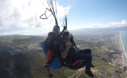 Eryılmaz yamaç paraşütüyle uçtu