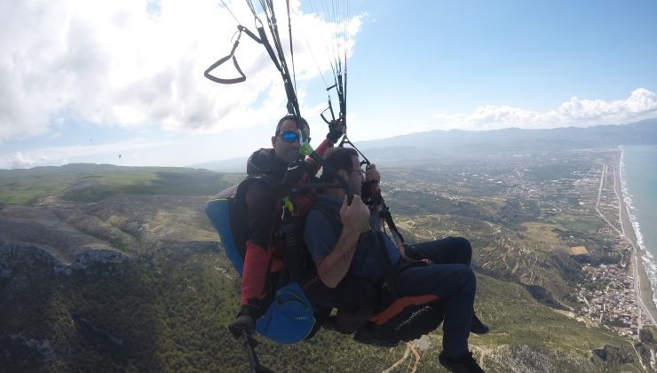 Eryılmaz yamaç paraşütüyle uçtu