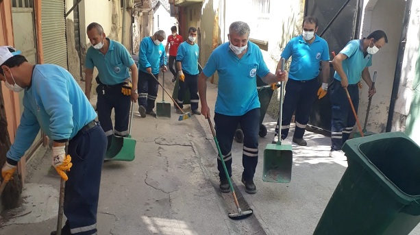 KISITLAMALAR SÜRESİNCE TEMİZLİK EKİPLERİ GÖREV BAŞINDA