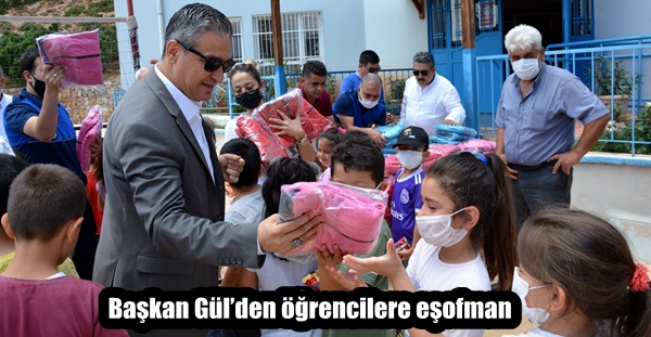 Başkan Gül’den öğrencilere eşofman