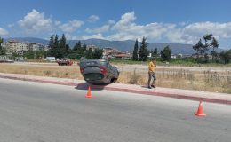 Virajı alamayan otomobil takla attı, sürücüsü yaralandı