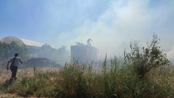 Samandağ’da seralar son anda yanmaktan kurtuldu