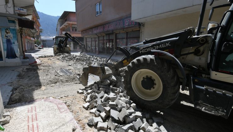 KIŞLASARAY, GÜLLÜBAHÇE VE HARAPARASI MAHALLELERİNDE YOLLAR SÖKÜLMEYE BAŞLADI