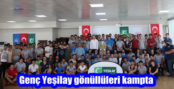 Genç Yeşilay gönüllüleri kampta