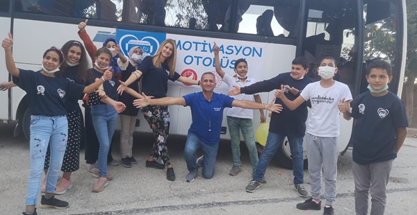 ATSO sponsor oldu, Motivasyon Otobüsü Hatay’da öğrencilerle buluştu