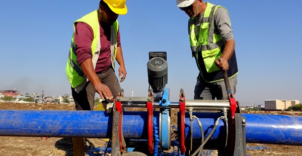 Kırıkhan’da şebeke yenileme çalışmaları tam gaz devam