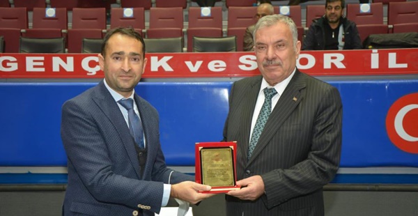 Başkan Yılmaz, Türk Halk Oyunları Yarışması ödül törenine katıldı