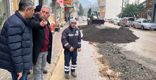 Başkan Gül çöken yol için seferber oldu