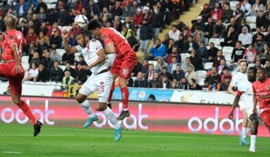 Hatayspor Antalyaspor’a mağlup oldu