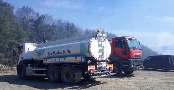 ANTAKYA BELEDİYESİNDEN YANGIN SÖNDÜRME ÇALIŞMALARINA DESTEK