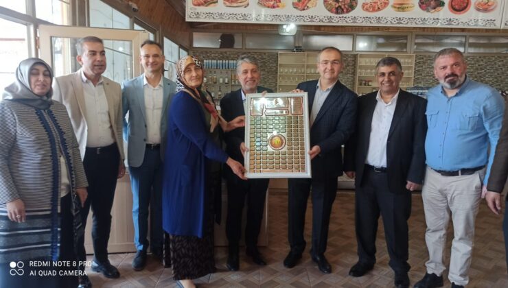 Kırıkhan’da şehit anneleri onuruna yemek verildi