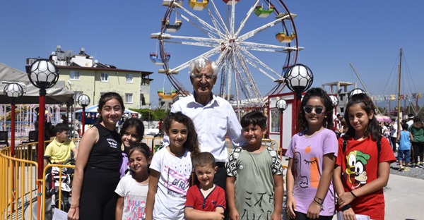 BAŞKAN GÜVEN’DEN KARNE HEDİYESİ