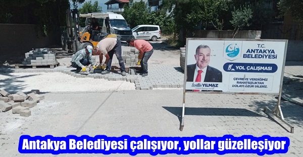 Antakya Belediyesi çalışıyor, yollar güzelleşiyor