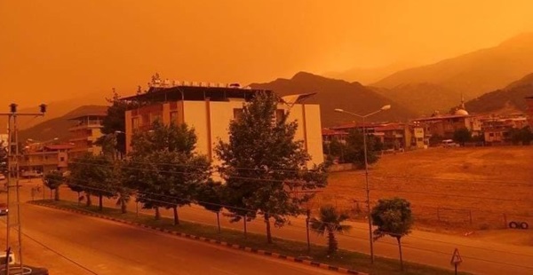 Hatay’da toz bulutları etkili oldu