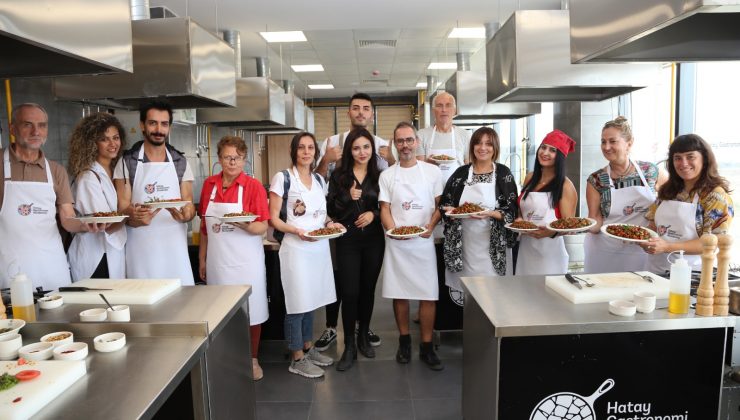 AVRUPALI KONUKLAR HATAY MUTFAĞINI DENEYİMLEDİ