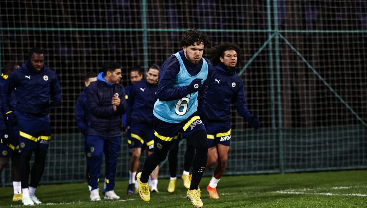 Fenerbahçe, Hatayspor maçı öncesi kampa girdi