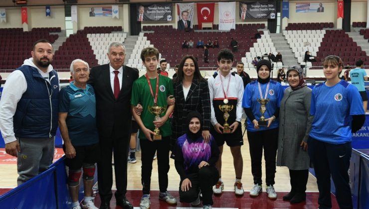 MASA TENİSİ MÜSABAKALARINA YOĞUN İLGİ