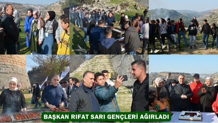 RIFAT SARI GENÇLERİ AĞIRLADI