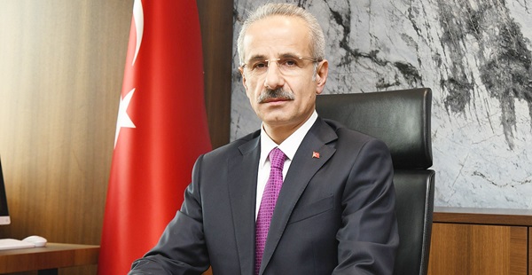URALOĞLU: MİLLETİMİZİN BAYRAMI KUTLU OLSUN