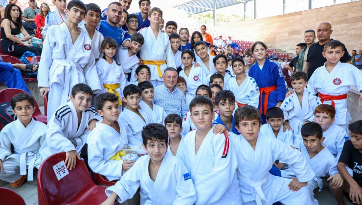 11 İLDEN 284 SPORCU HATAY’DAKİ JUDO ŞAMPİYONASI’NDA TER DÖKTÜ