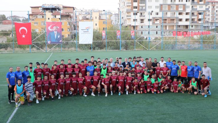 A.HATAYSPOR’DA ALTYAPI TOPBAŞI YAPTI