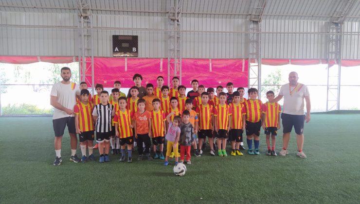 GÖZTEPE FUTBOL OKULU GÜNDEN GÜNE BÜYÜYOR