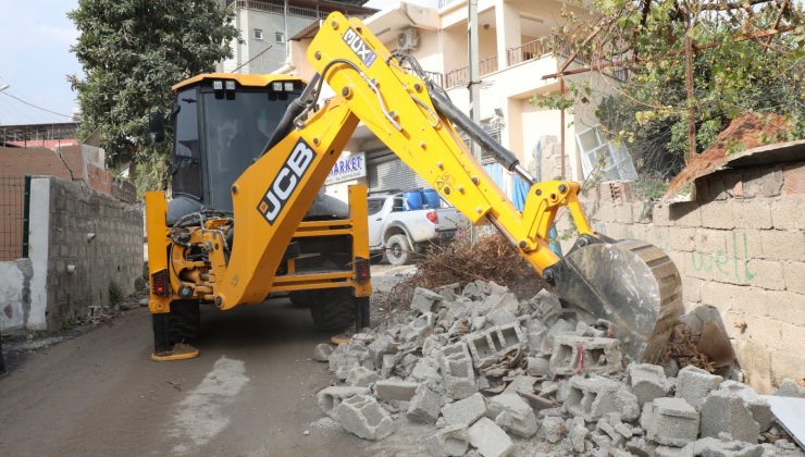 HBB, EKİNCİ MAHALLESİ YOLLARINI DAHA GÜVENLİ HALE GETİRİYOR