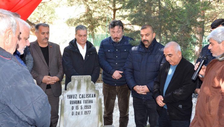 ÜLKÜCÜ ŞEHİT MEZARI BAŞINDA ANILDI