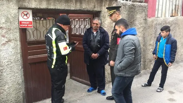 BABA YÜREĞİ ŞEHİT EVLADININ ACISINA DAYANAMADI