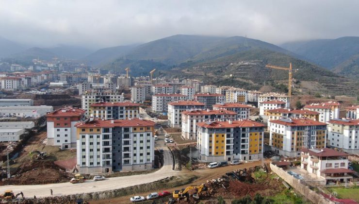 Depremin yerle bir ettiği Antakya’da adeta yeni bir şehir kuruldu