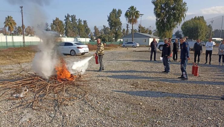 İskenderun’da konteyner kent sakinlerine yangın eğitimi verildi