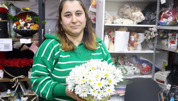 Mezarlık çiçeklerine 14 Şubat’ta da yoğun ilgi