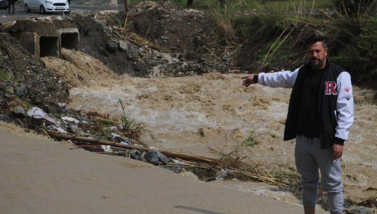 ‘Elim, ayağımdı’ dediği motosikletini dereye kaptıran depremzede vatandaş: “Bulanlar insanlık namına haber etsin”