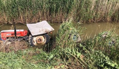 Sulama kanalına devrilen traktörün sürücüsü yaralandı